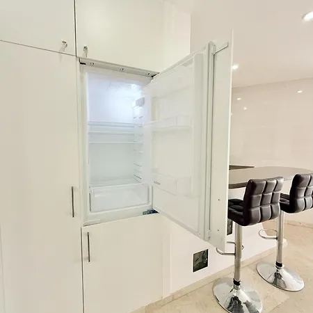 Playa Del Duque Beachside - Renovated 1br Pd1 Appartement