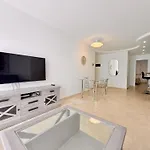 Διαμέρισμα Playa Del Duque Beachside - Renovated 1br Pd1 *