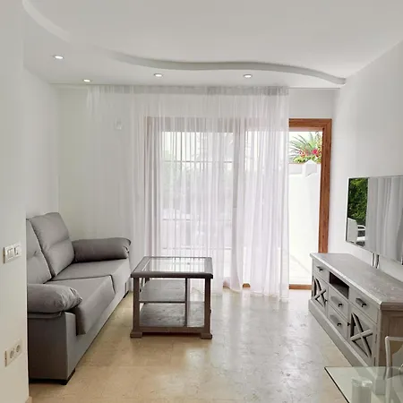 Playa Del Duque Beachside - Renovated 1br Pd1 公寓 *