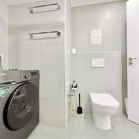 Playa Del Duque Beachside - Renovated 1br Pd1 Apartment