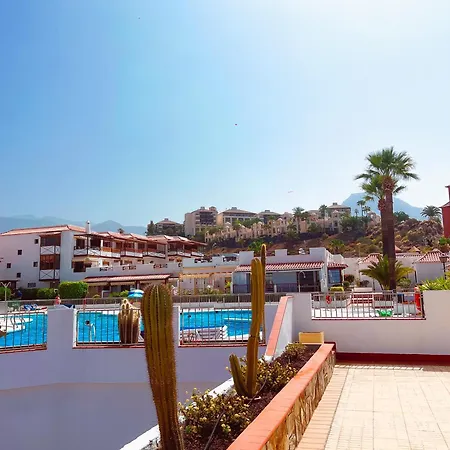 Playa Del Duque Beachside - Renovated 1br Pd1 Appartement